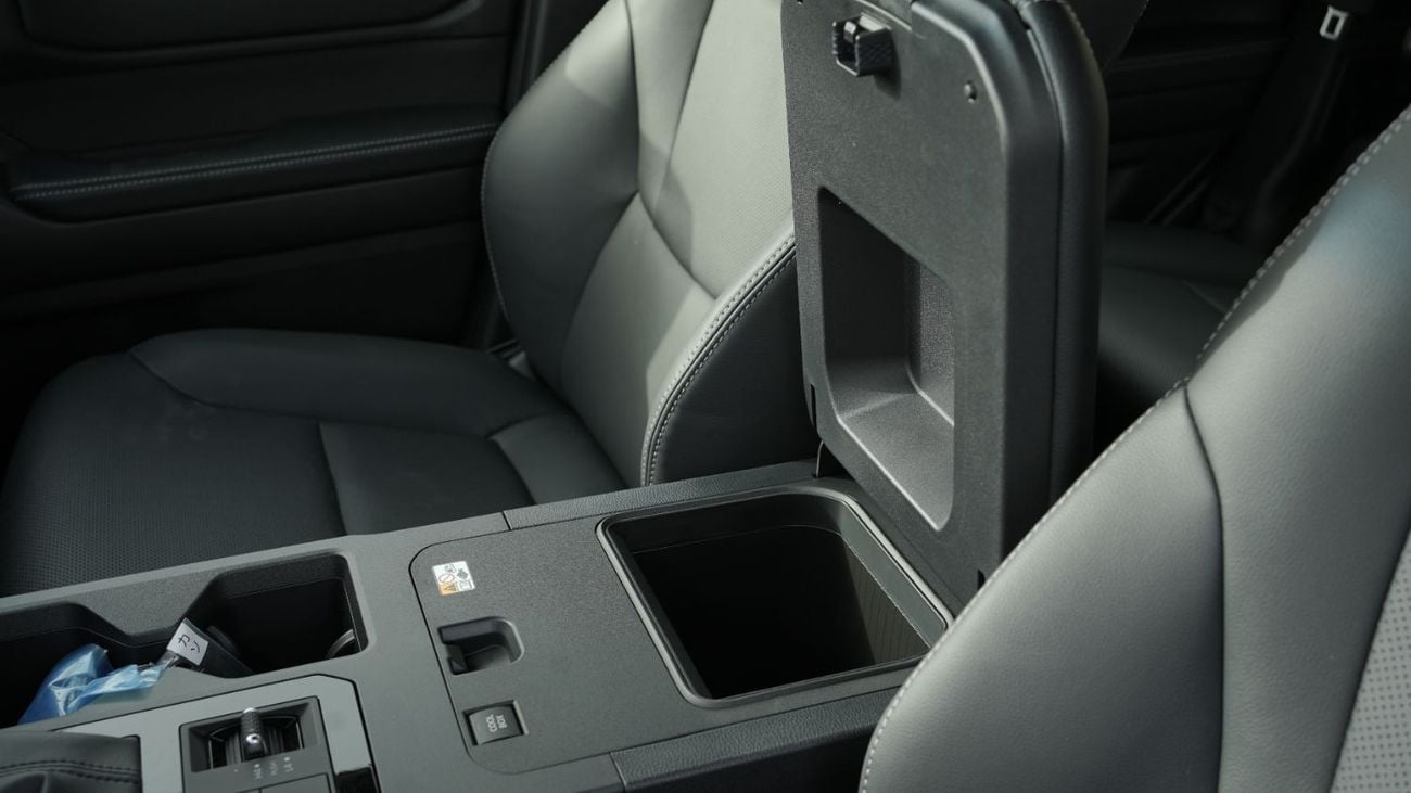 Toyota Prado 2026 Toyota Land Cruiser Prado 2.8L AT Diesel (White-Black)