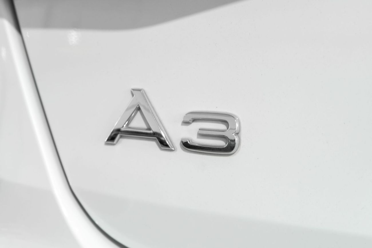 Audi A3 2023 Audi A3 35TFSi S-Line / Full Service History / Audi Warranty & Service Pack