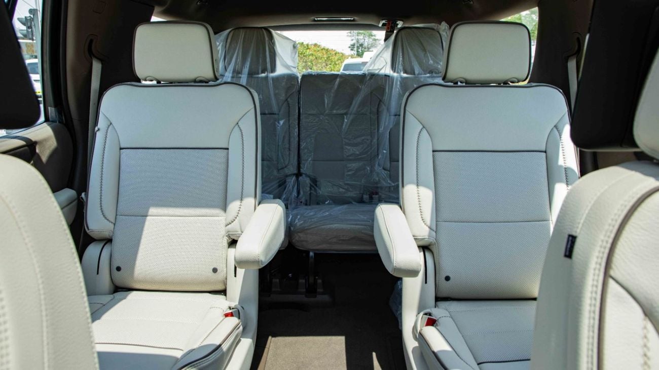 GMC Yukon Denali Black Edition 6.2L V8 | 2025 | 4 Years Agency Warranty & Service Contract