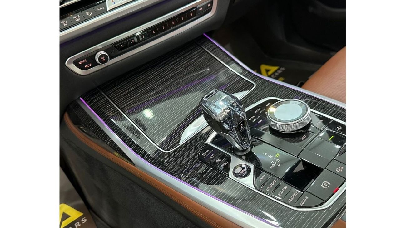 BMW X7 M50i 2022 BMW X7 xDrive50i M-Sport, Dec 2027 BMW Warranty + Service Pack, Full Options, Low Kms, GCC