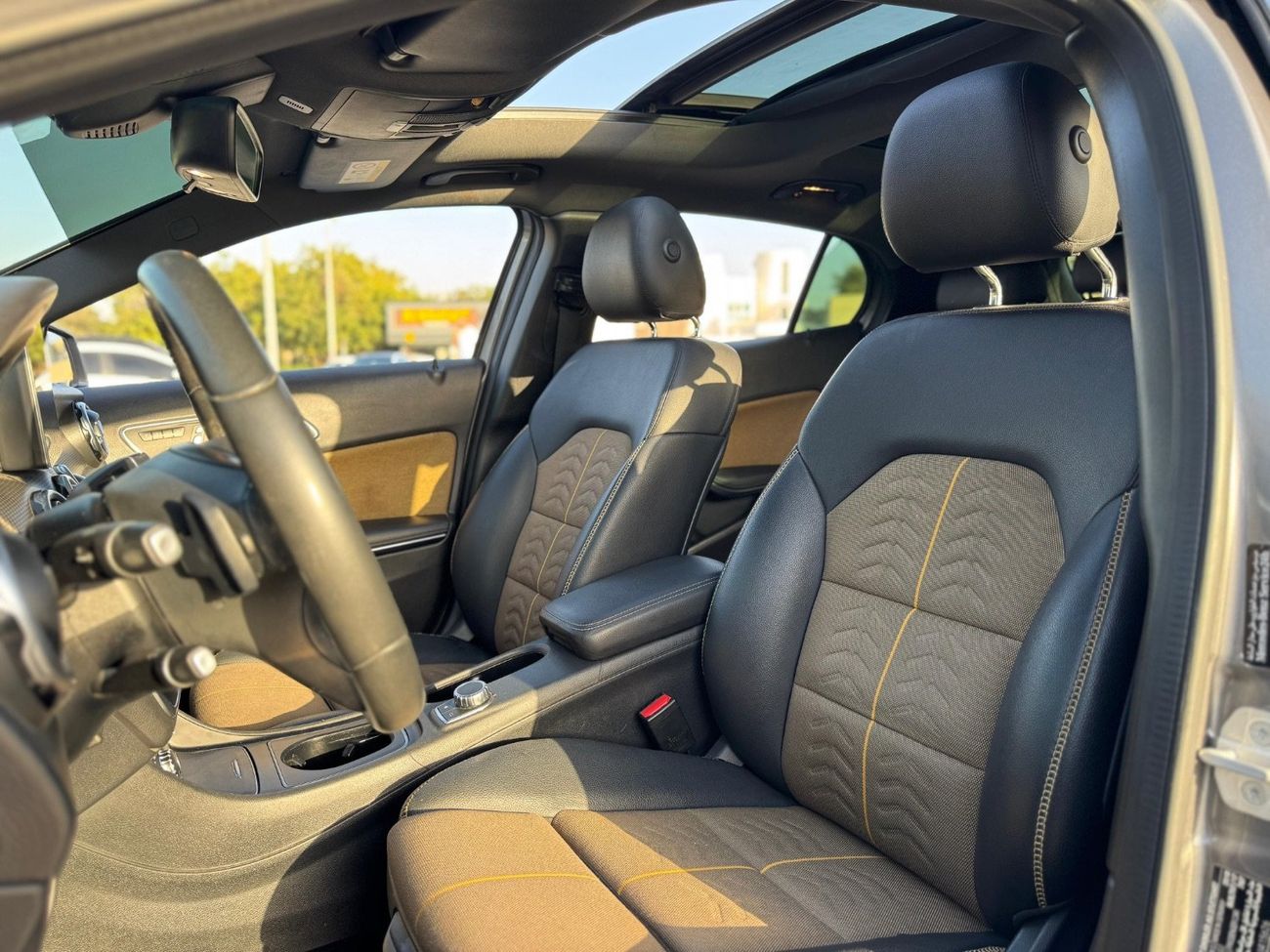 Mercedes-Benz GLA 250 Std 2.0L (208 HP)