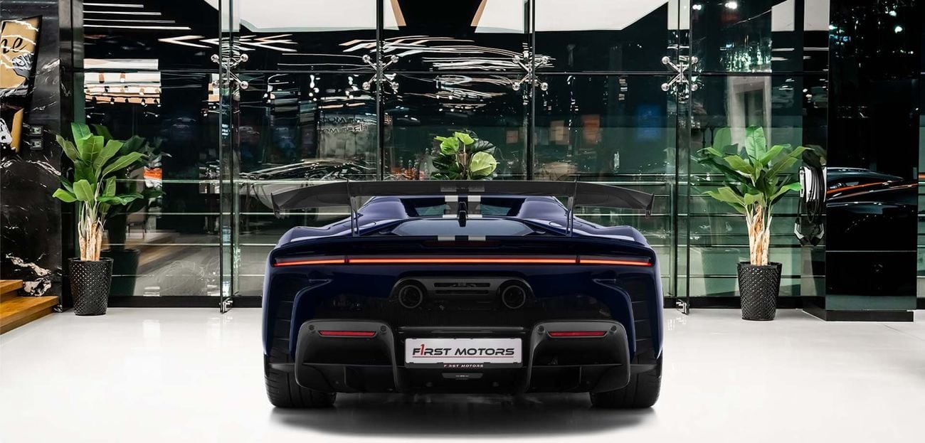 فيراري SF90 سبيدر 4.0L Twin-Turbocharged V8 + 3 Electric Motors