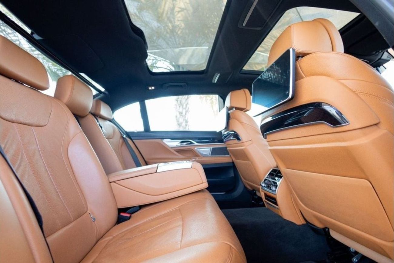 بي أم دبليو 730Li BMW 730Li M-Sport 2020 GCC under Warranty with Flexible Down-Payment.