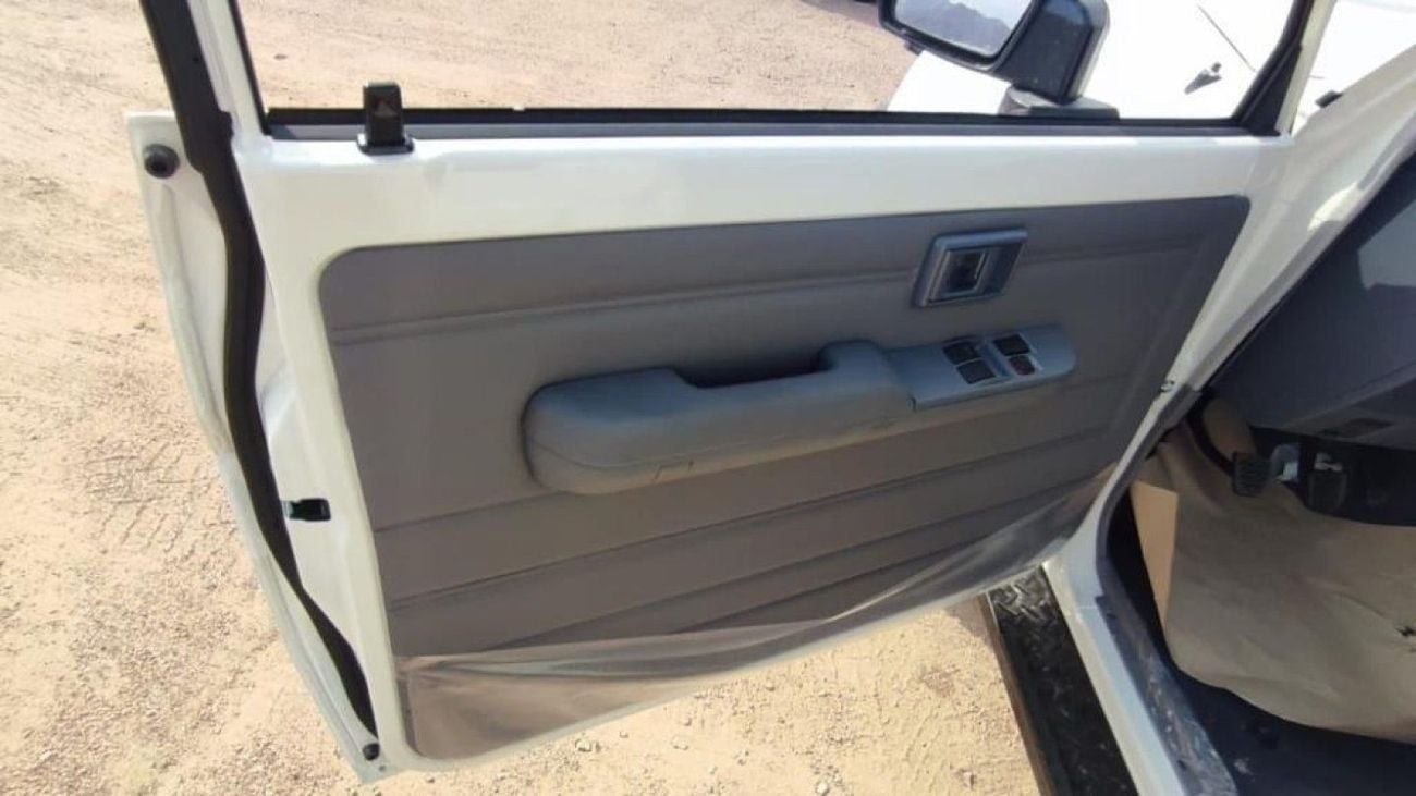 Toyota Land Cruiser 70 