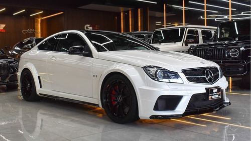 Mercedes-Benz C 63 Coupe 2013 Mercedes-Benz C63 AMG Coupe Black Series 1 OF 100