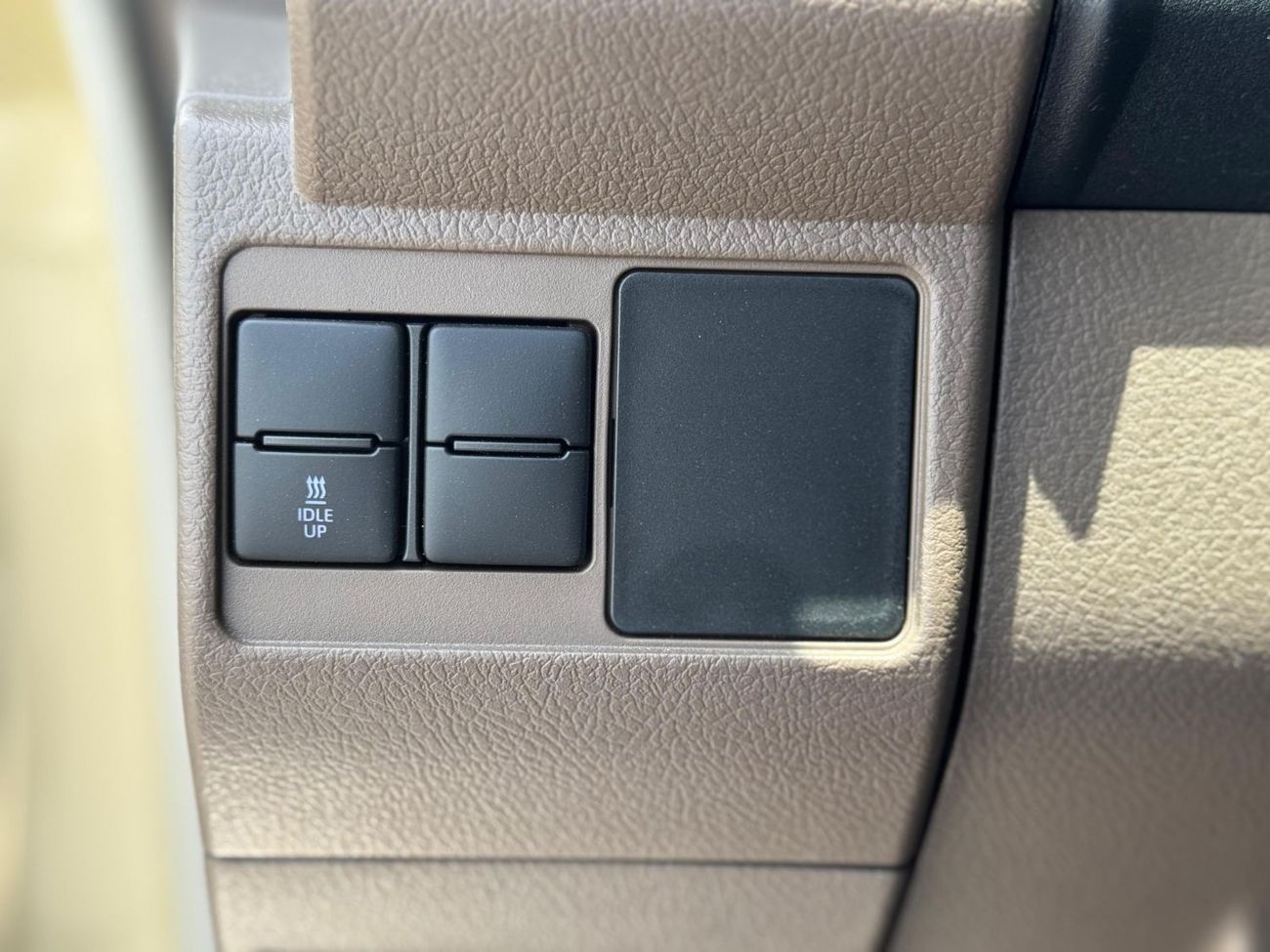 Toyota Land Cruiser Pick Up TOYOTA LC79 2025 DISEL MANUAL 2.8L