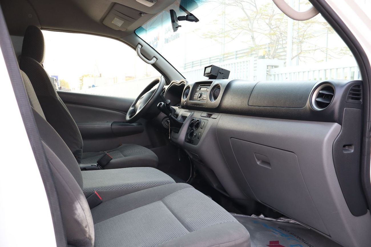 Nissan Urvan Panel Van High Roof VAN CHILLER