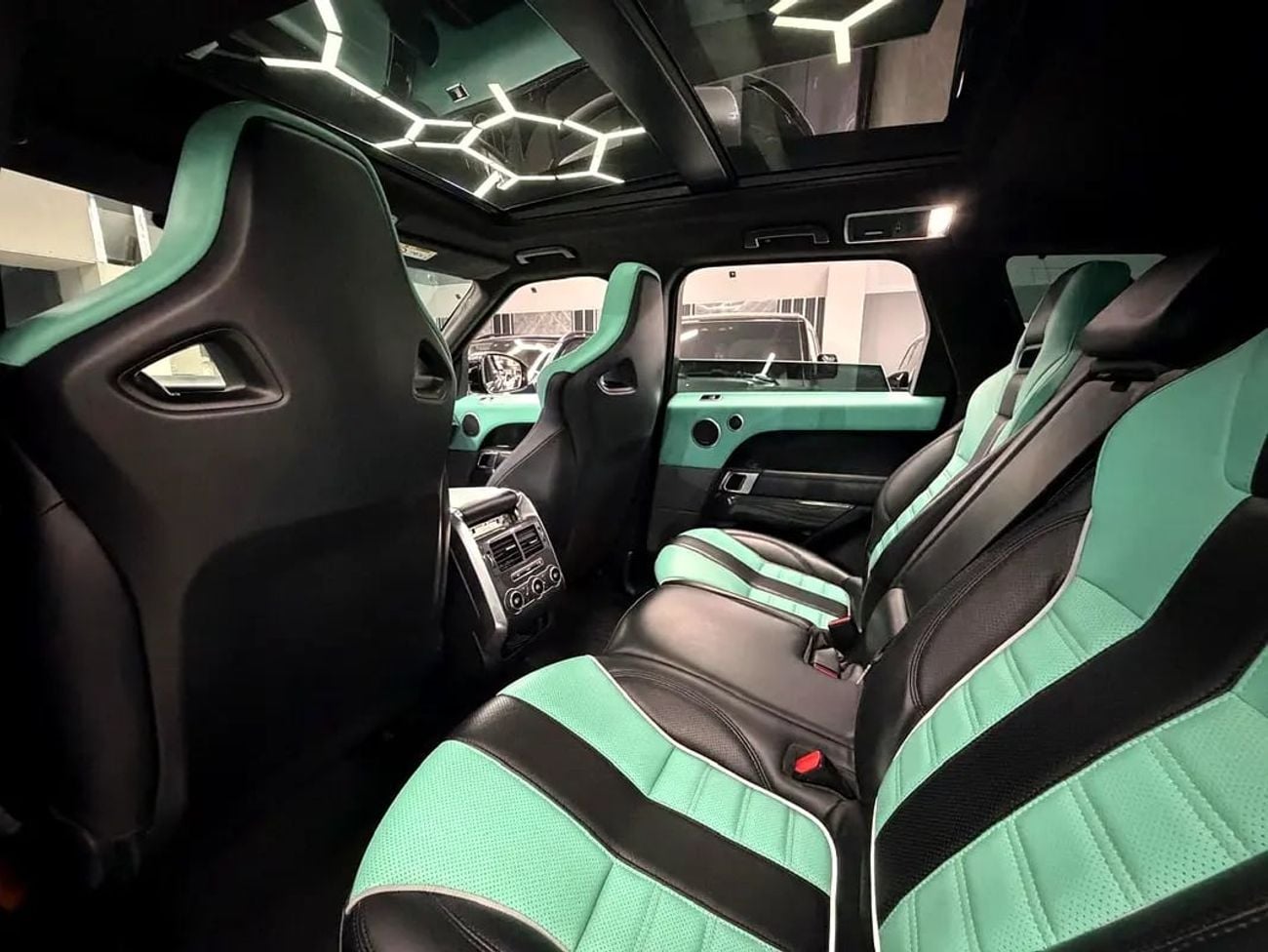 Land Rover Range Rover Sport SVR