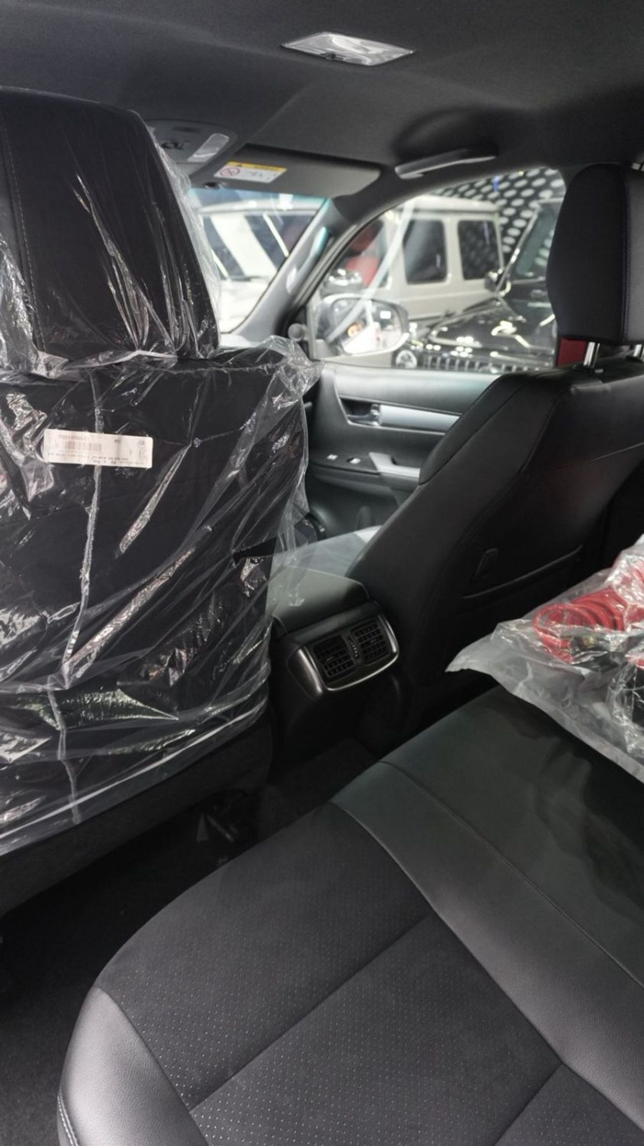 Toyota Hilux GR Sport 4.0L Hilux GR Sport - Saudi Specs 4.0L - 2025