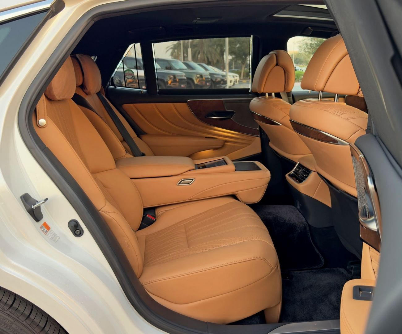 لكزس LS 500 Platinum 3.5L RWD