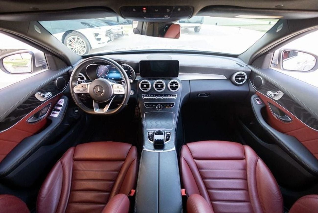 مرسيدس بنز C 200 Mercedes-Benz C200 AMG 2021 GCC under Agency Warranty with Flexible Down-Payment.