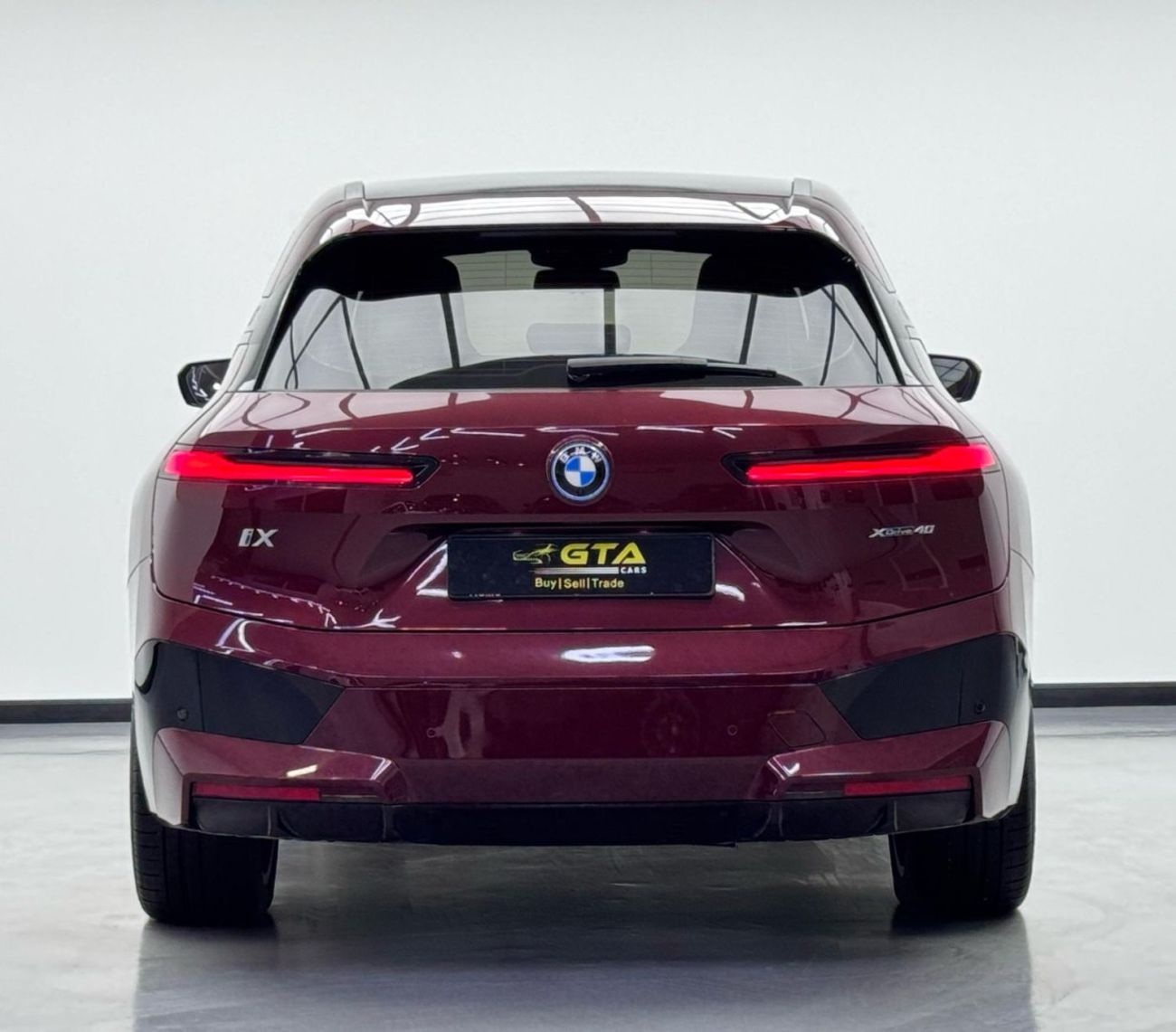 BMW iX xDrive40 2023 BMW iX xDrive40, 2028 BMW Warranty, 2029 BMW Service Pack, Very Low Km, GCC