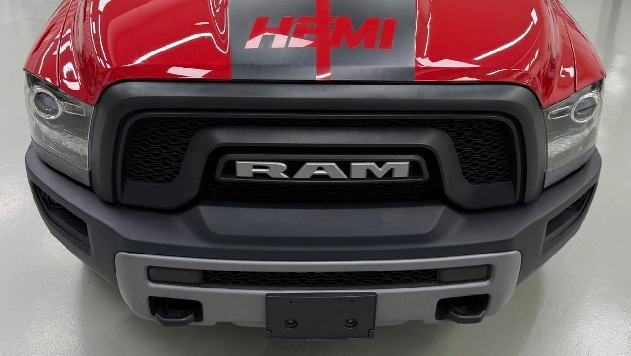 RAM 1500 REBEL Only 8000 km .. Brand new condition .. V8 .. 5,7 L .. HEMI