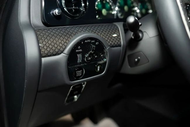 Rolls-Royce Ghost Rolls Royce Ghost Black Badge 6.6L BLACK BADGE DELIVERY MILEAGE STARLIGHT REAR TVS CARBON, миниатюра 26