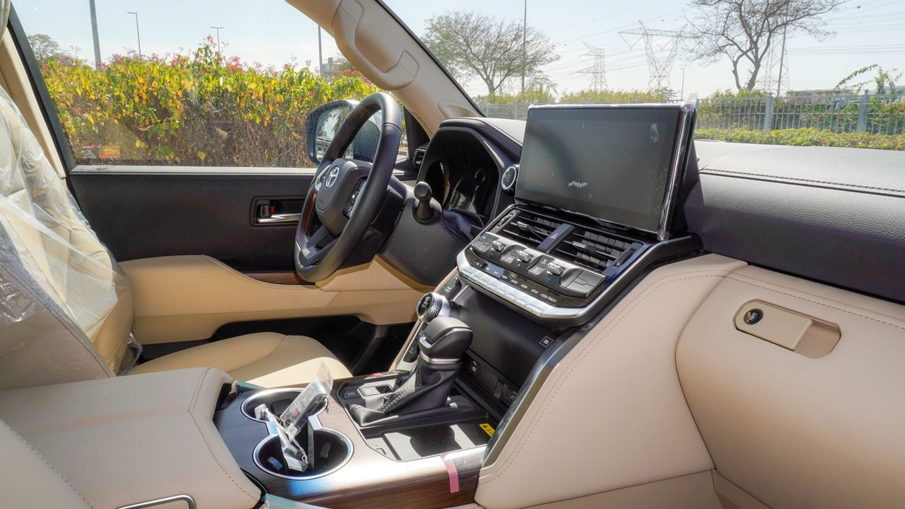 Toyota Land Cruiser GXR 3.5 L V6 Twin Turbo