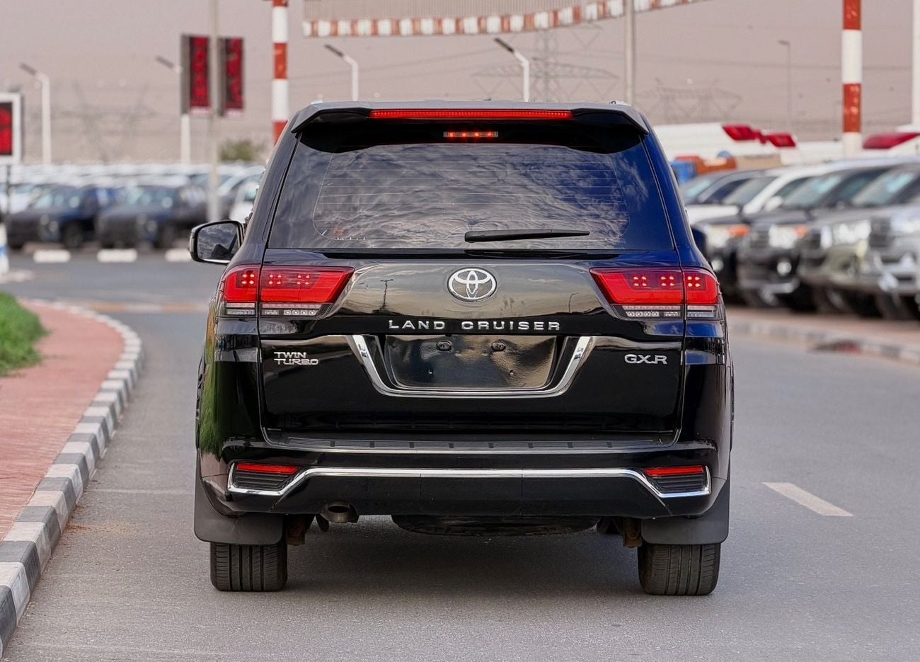 Toyota Land Cruiser 2020 Model Facelift to LC300 2025 Shape Exterior and Interior Both Car is very Clean and Perfect Con