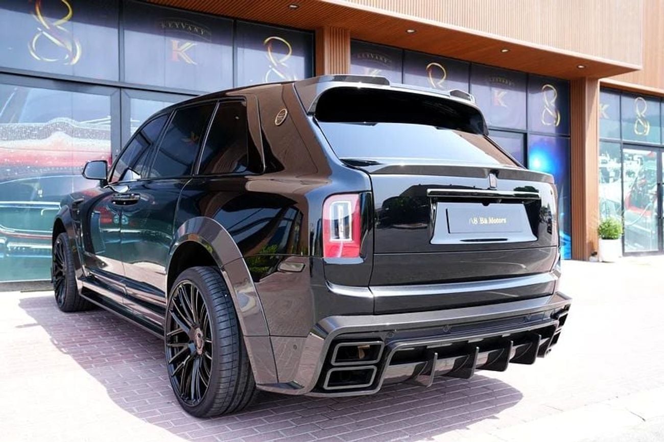 رولز رويس كولينان Rolls-Royce Cullinan Black Badge 2022