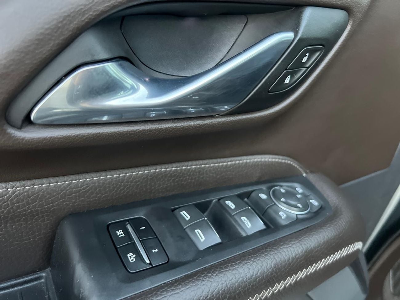 GMC Yukon DENALI
