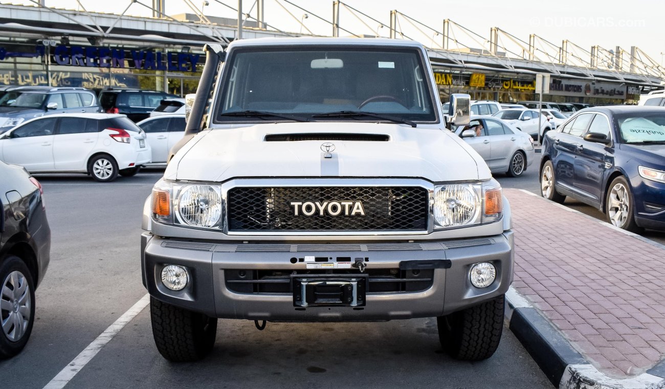 Toyota Land Cruiser Pick Up