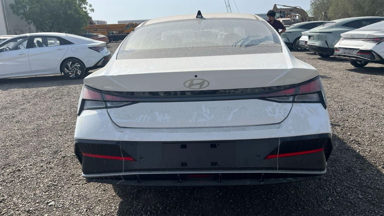 Hyundai Elantra Hyundai Elantra 1.5L CVT Elite Edition GLX