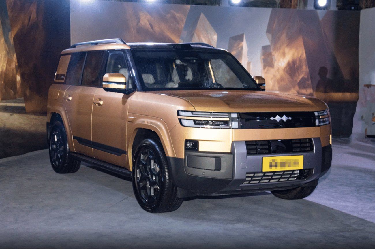 بي واي دي ليوبارد تيتانيوم 7 Ultra