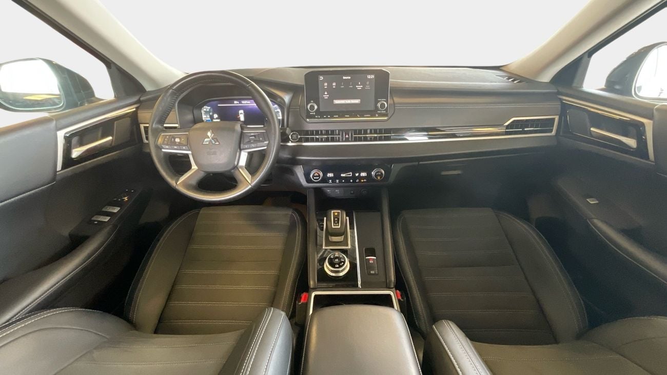 ميتسوبيشي آوتلاندر 2.5 AUTO 4WD 7SEAT HL | شامل الضمان | 0 ﺪﻔﻋﺓ ﺃﻮﻟﻯ