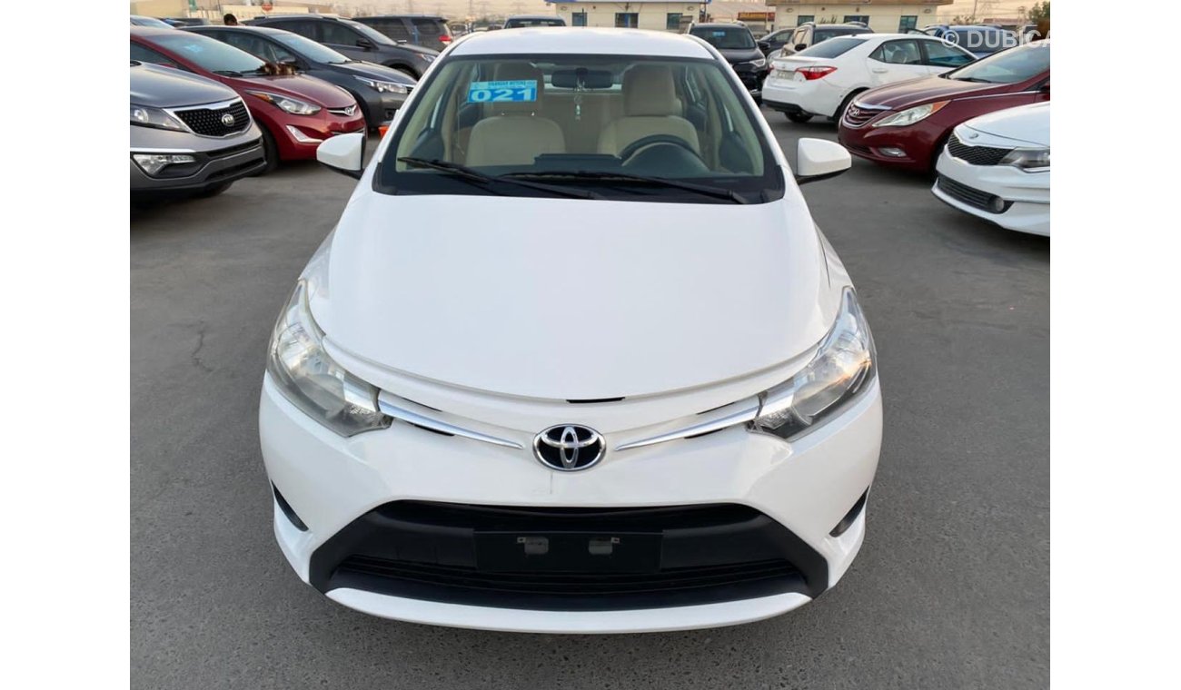 Toyota Yaris URGENT SALE 2015 TOYOTA YARIS GCC