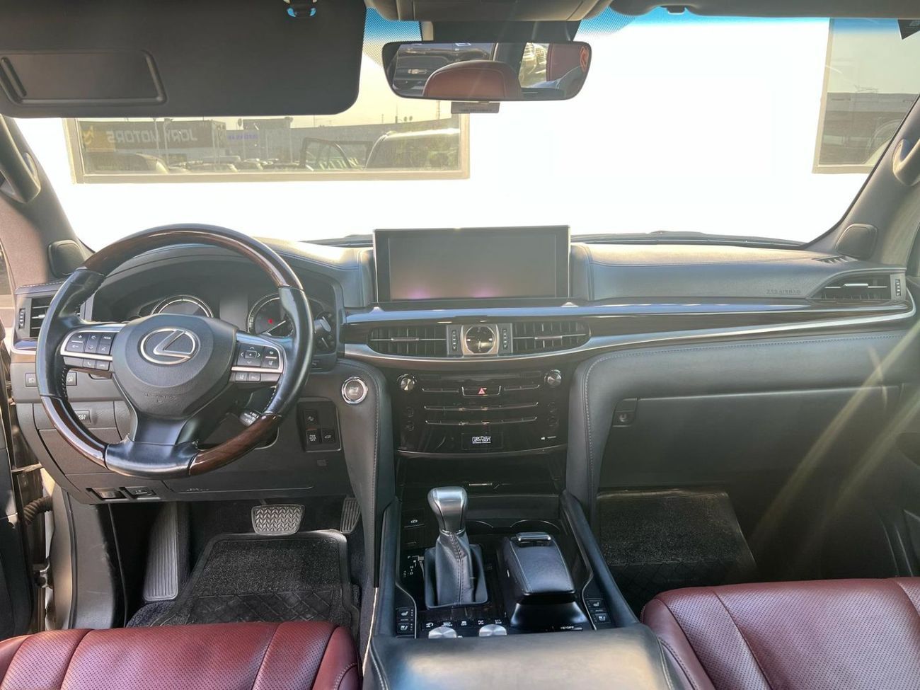 Lexus LX 570 Platinum 5.7L