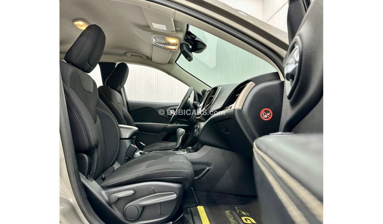 Jeep Cherokee 2016 Jeep Cherokee Longitude, Warranty, Low Kms, Excellent Condition, GCC