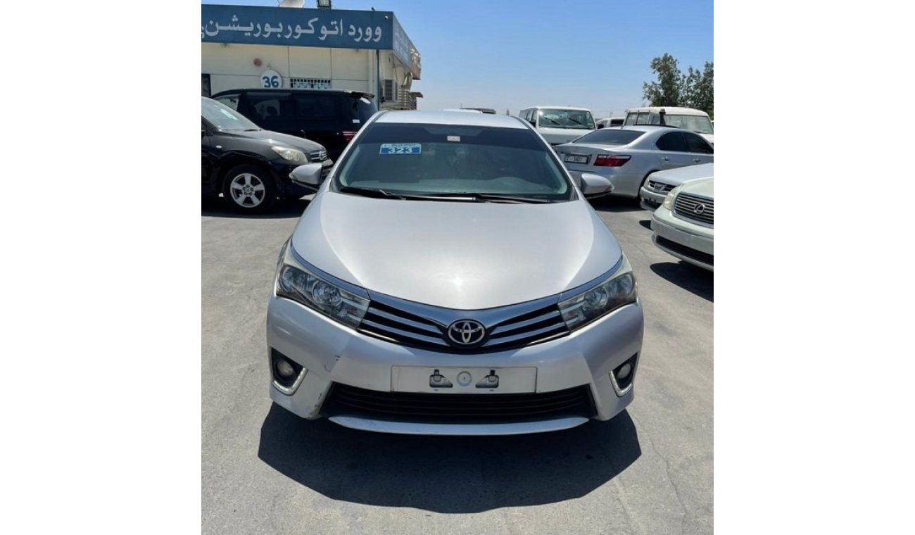 تويوتا كورولا TOYOTA COROLLA 2015 GCC FULL OPTION