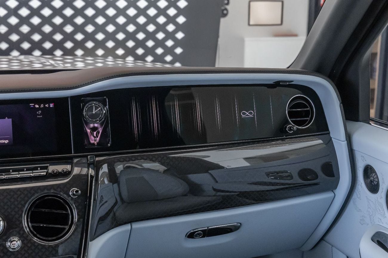 Rolls Royce Cullinan ROLLS-ROYCE CULLINAN | BLACK BADGE | EUROPEAN SPECS | FULL OPTION | BESPOKE SOUND SYSTEM | DEALER WA