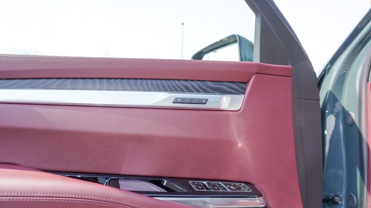 Cadillac Escalade 600