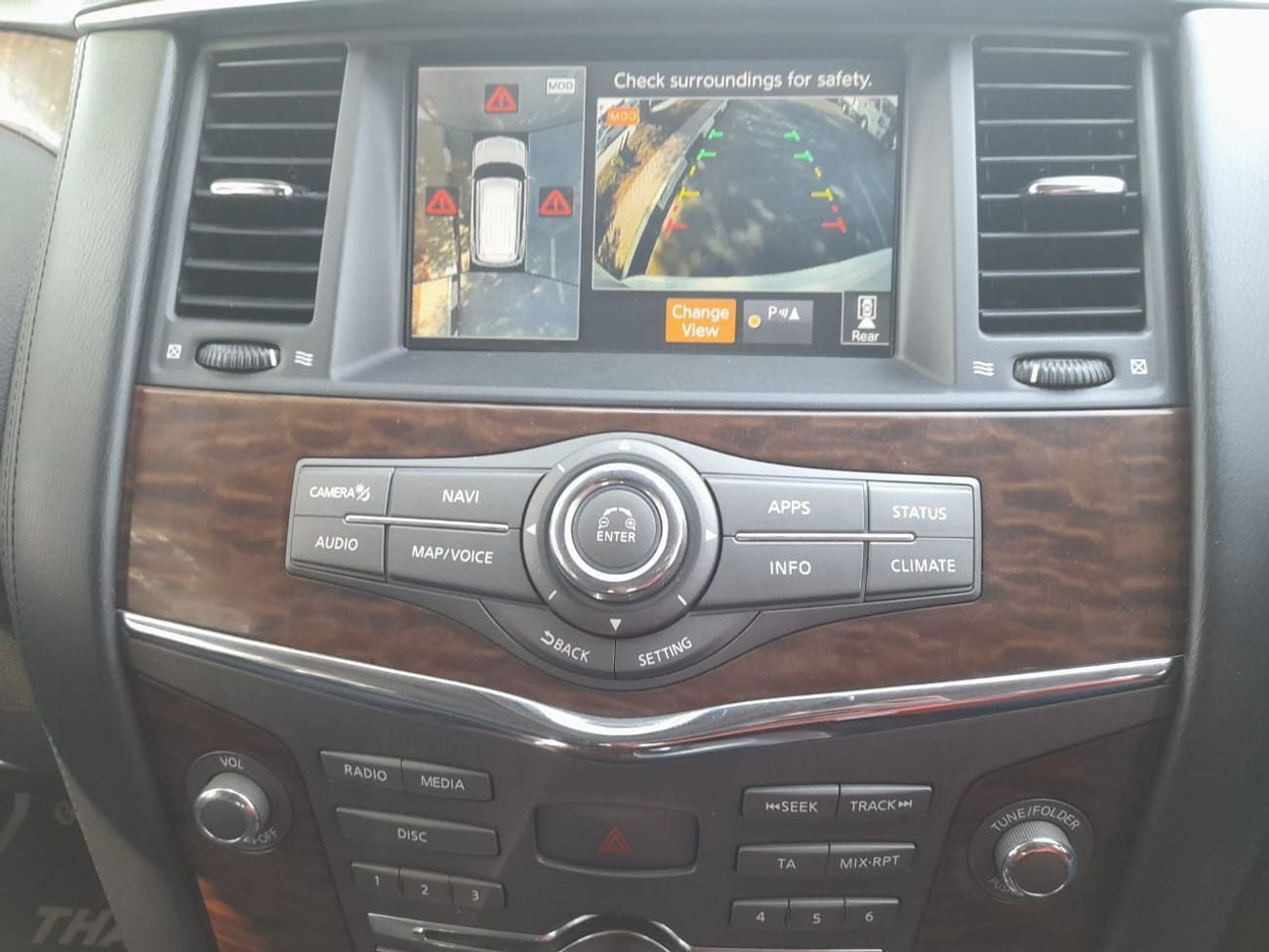 نيسان باترول Platinium 5.6cc V8 petrol Auto Right-Hand drive