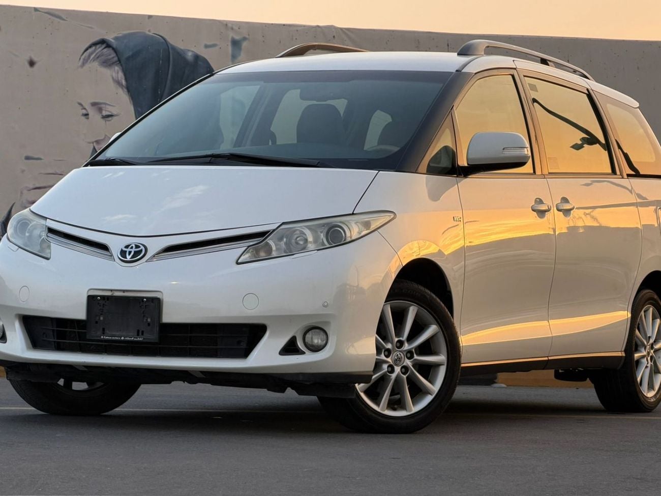 Toyota Previa No.1, 7 seats,Gcc