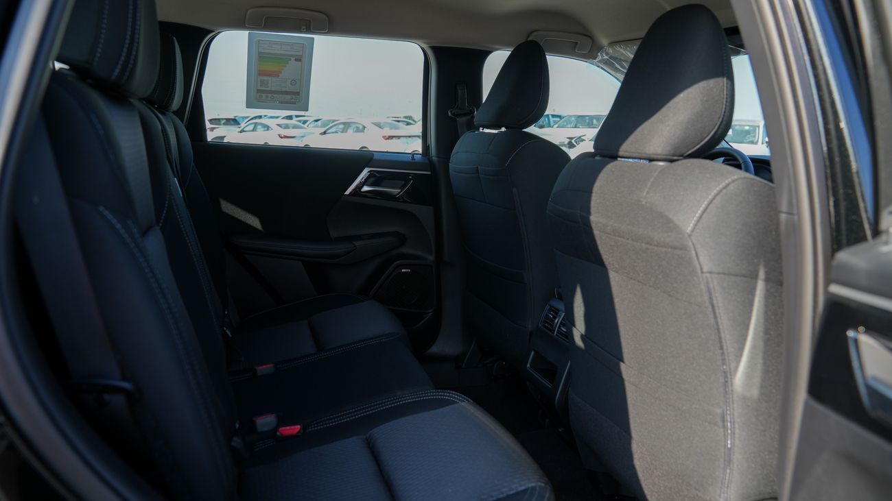 ميتسوبيشي آوتلاندر ميتسوبيشي أوتلاندر 2026 – الفئة المتوسطة (G12) 2.5 لتر | SUV بسبعة مقاعد | مواصفات الخليج | للتصدير 