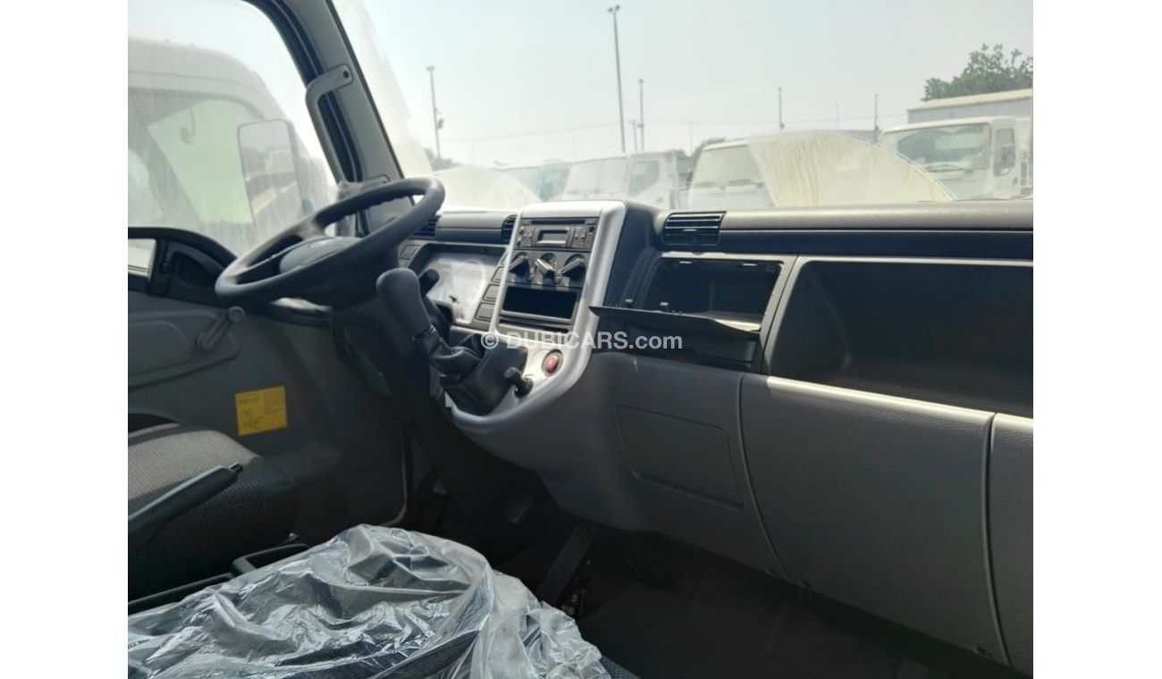 ميتسوبيشي فوسو كانتير قلاب 4 طن