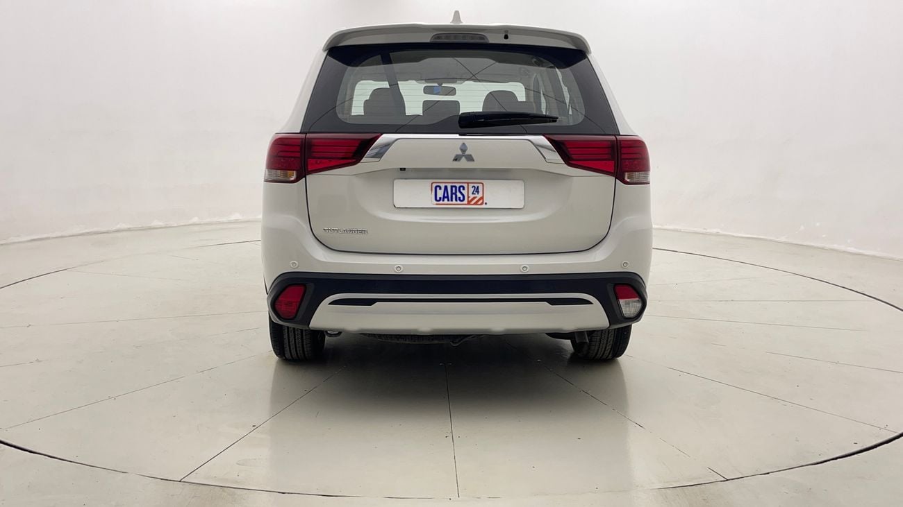 ميتسوبيشي آوتلاندر GLX MID LINE 2.5 | بدون دفعة مقدمة | اختبار القيادة في المنزل