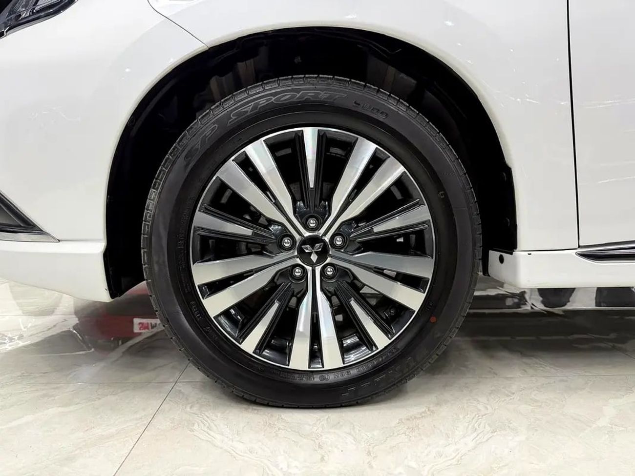 Mitsubishi Outlander 882/M| Downpayment | Leather and Sunroof | Original Paint |