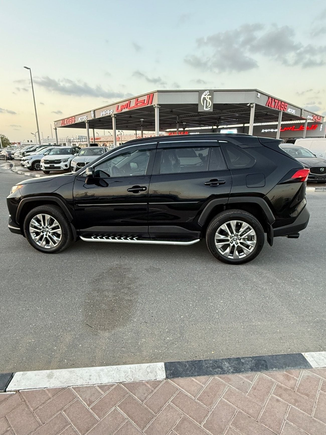 تويوتا راف ٤ RAV4 XLE premium Full option