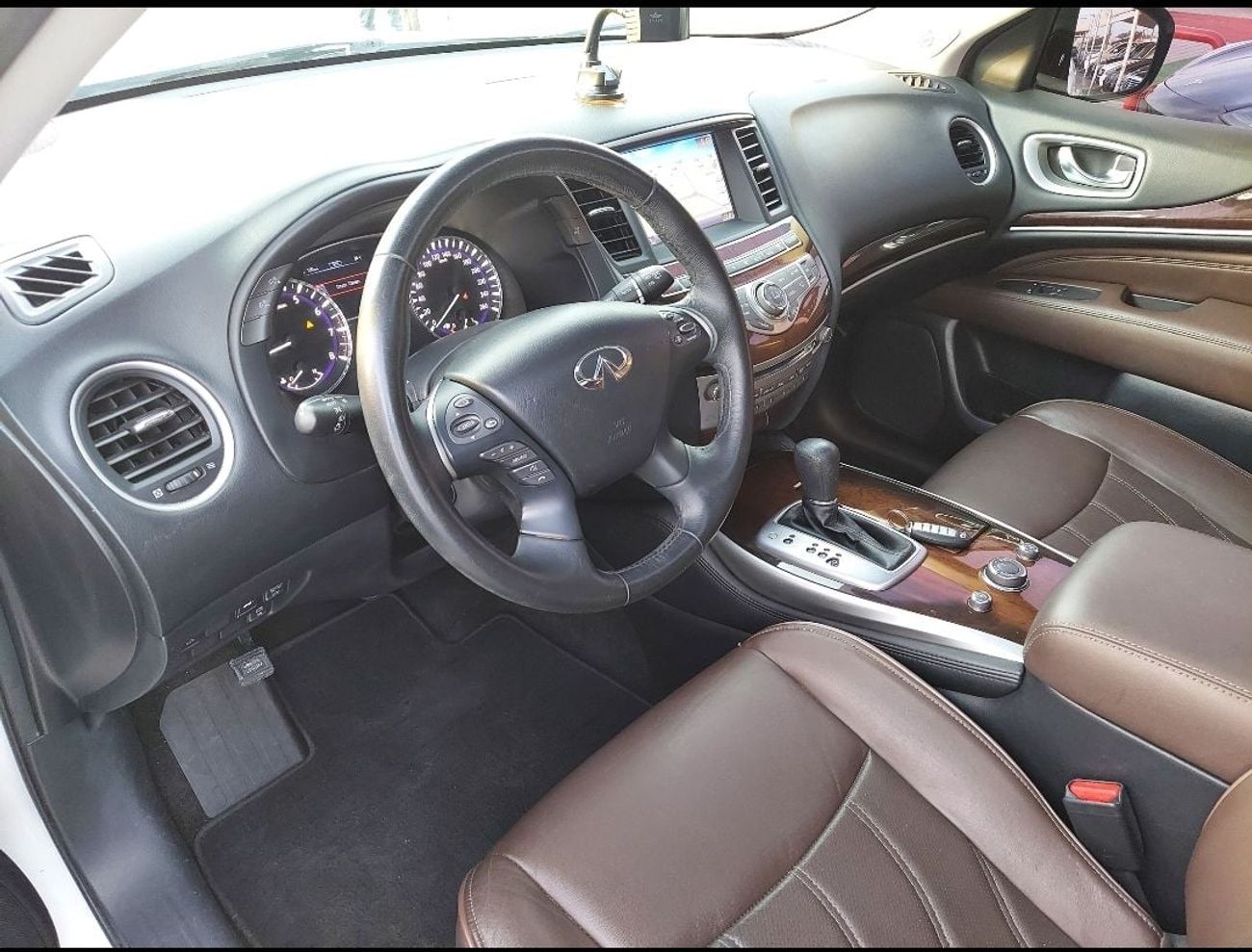 إنفينيتي QX60 Premium 3.5L