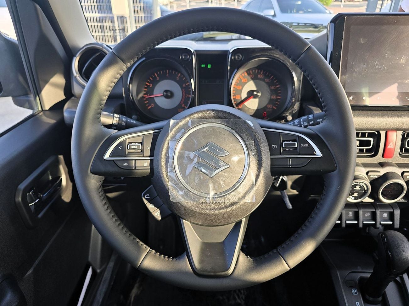 سوزوكي جيمني SUZUKI Jimny GLX 1.5L AT SUV 4WD 5Doors beige color with black roof gcc 2026 model