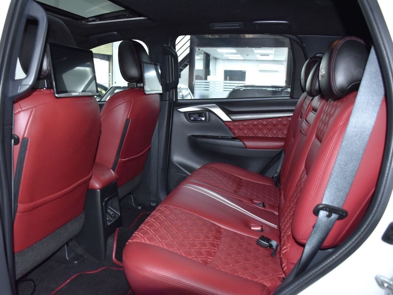 Mitsubishi Montero EXCELLENT DEAL for our Mitsubishi Montero Sport Signature Edition ( 2019 Model ) in White Color GCC 