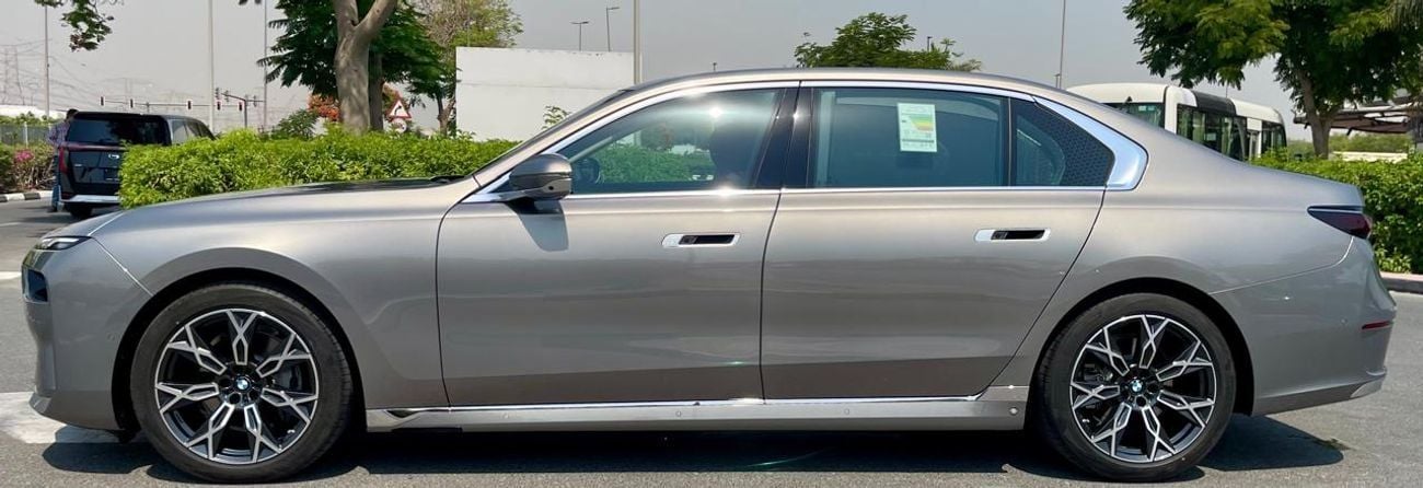 BMW 735i Under Warranty & Service 2026 GCC