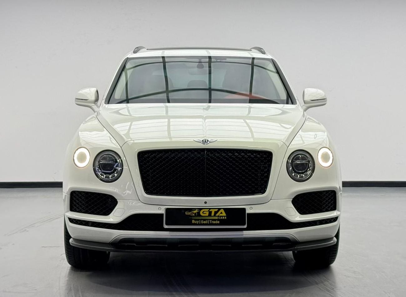 Bentley Bentayga STD 2019 Bentley Bentayga V8, 1 Year Warranty, Full Service History, Carbon Fibre Package, Japanese