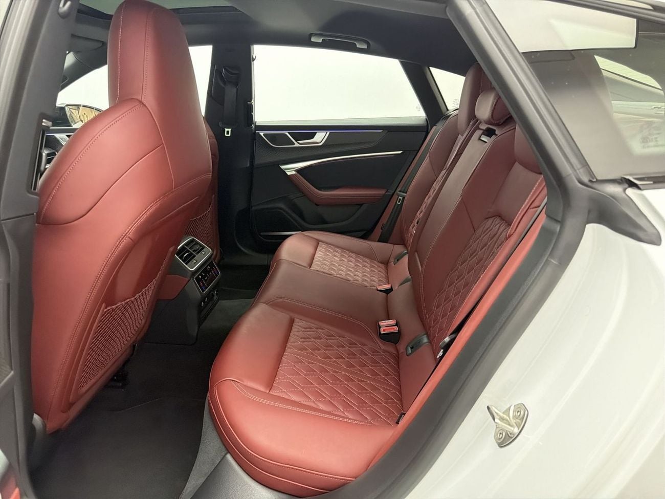 Audi S7 TFSI quattro 2.9L Sportback TFSI 450hp (Ref# 21048)