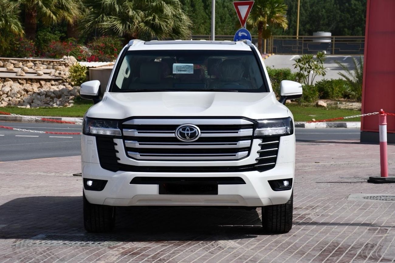 Toyota Land Cruiser Land Cruiser GXR 2024 whie/beige