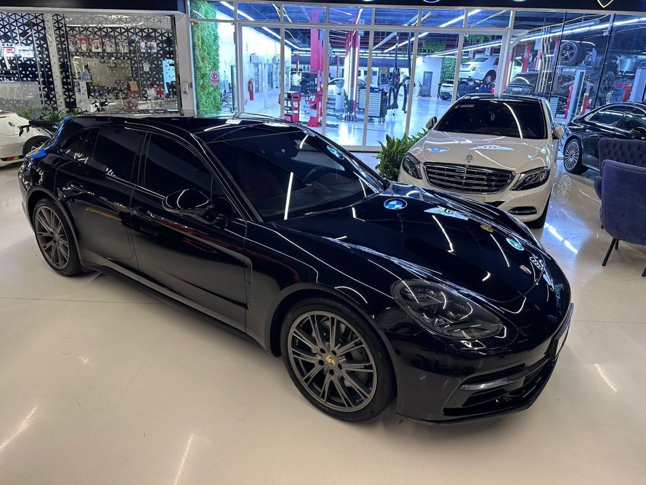 Porsche Panamera 4S Sport Turismo 3.0L (440 HP) 2018 Panamera 4S Sport Turismo, GCC UNDER WARRANTY AND SERVICE CONTRA