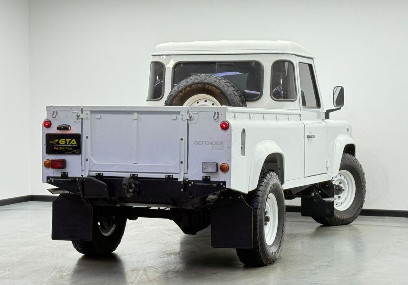 Land Rover Defender 1998 Land Rover Defender 110 Pickup, Excellent Condition, GCC