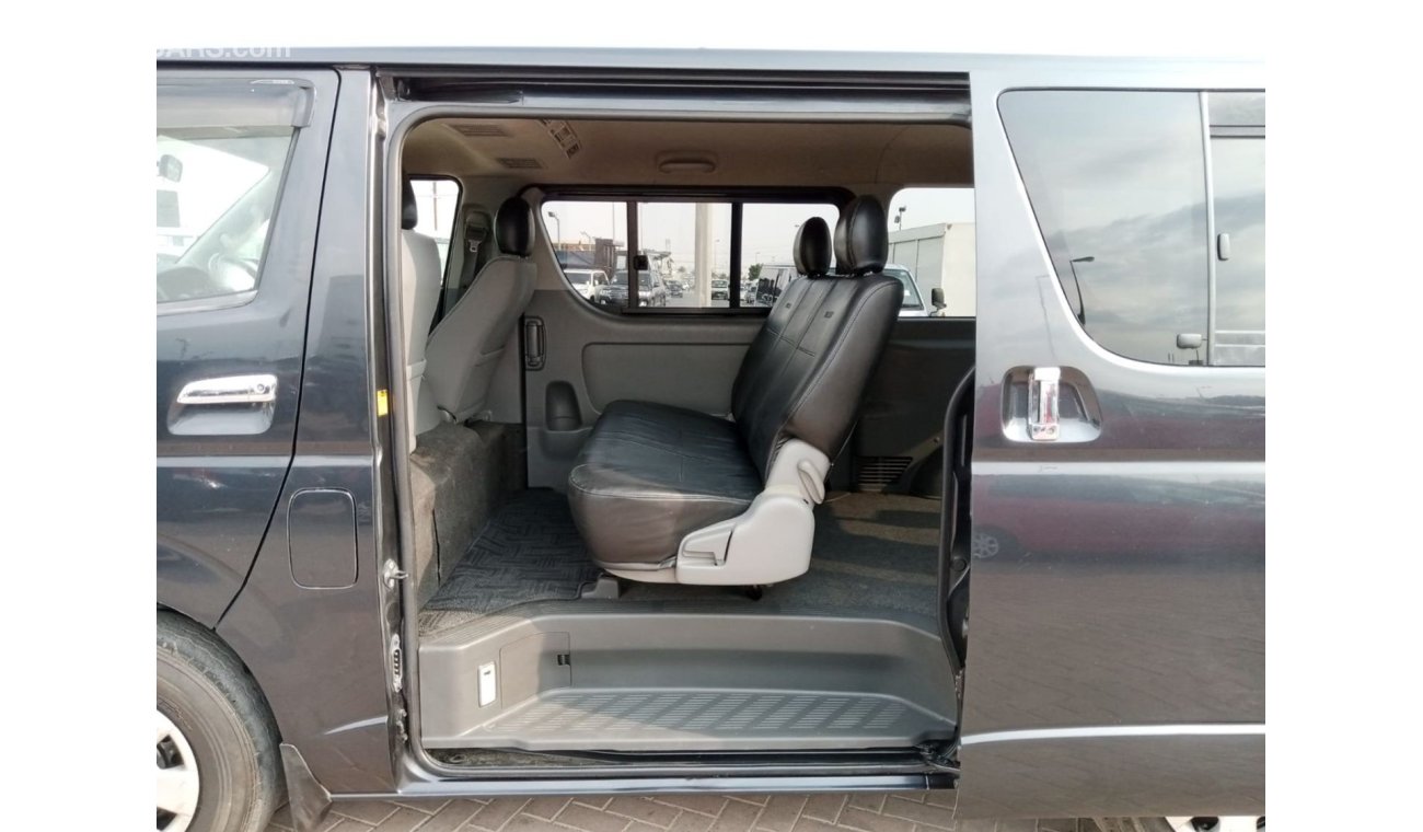 تويوتا هاياس TOYOTA HIACE RIGHT HAND DRIVE (PM998)