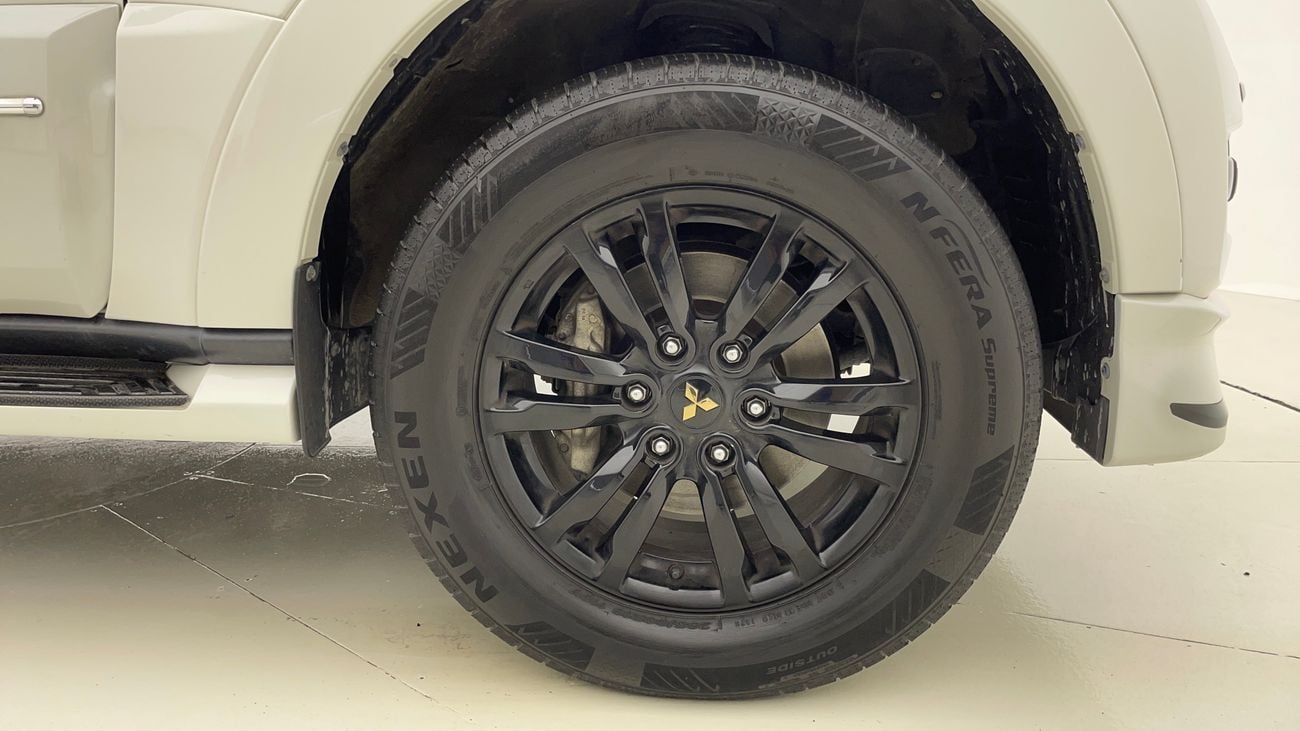 Mitsubishi Pajero GLS H/L SIGNATURE EDITION 3.8 | Zero Down Payment | Home Test Drive